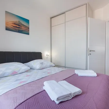 Floor Neyla Apartmán